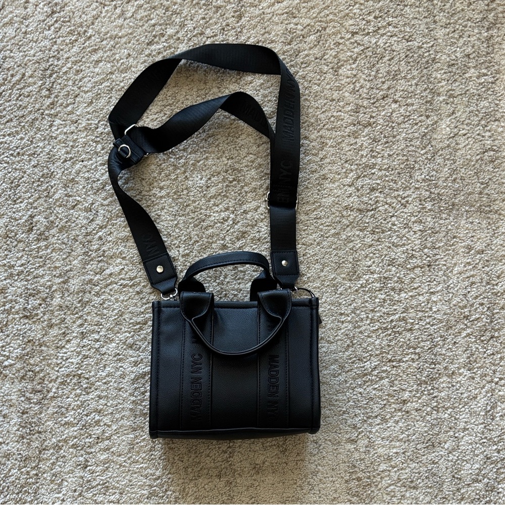 NWT Madden NYC Black Mini Crossbody Satchel Bag - Picture 3 of 4